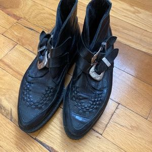 BOWIE – CREEPER BOOT – BLACK CROCODILE LEATHER & WESTERN BUCKLE – SINGLE SOLE